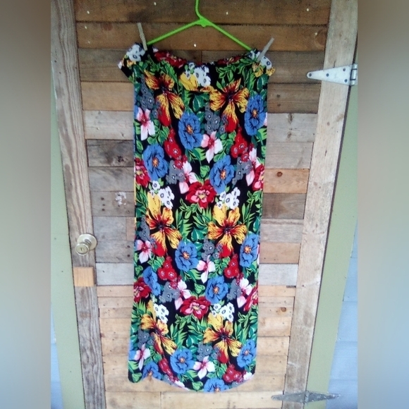 Dresses & Skirts - Women's Floral Hawaiian Maxi Halter Sundress Dress Size Medium Flowers